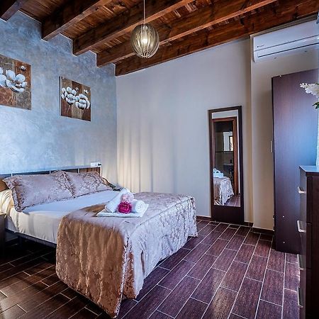 Hotel Noches De Triana à Séville Extérieur photo