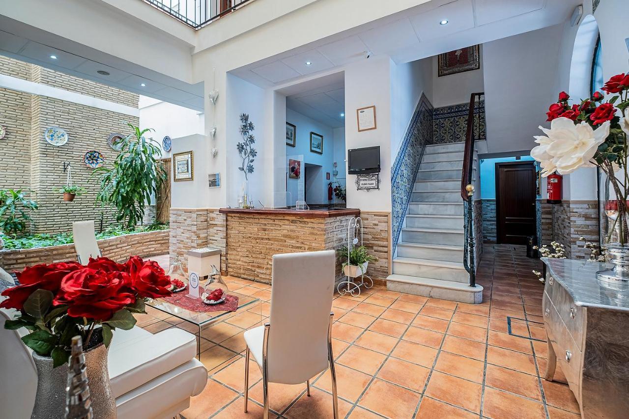 Hotel Noches De Triana à Séville Extérieur photo