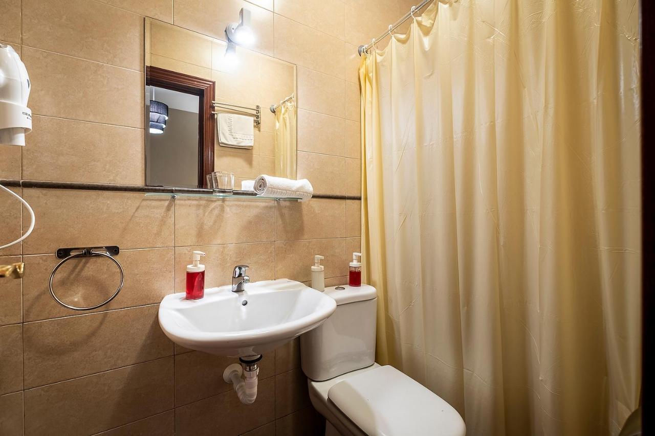 Hotel Noches De Triana à Séville Extérieur photo