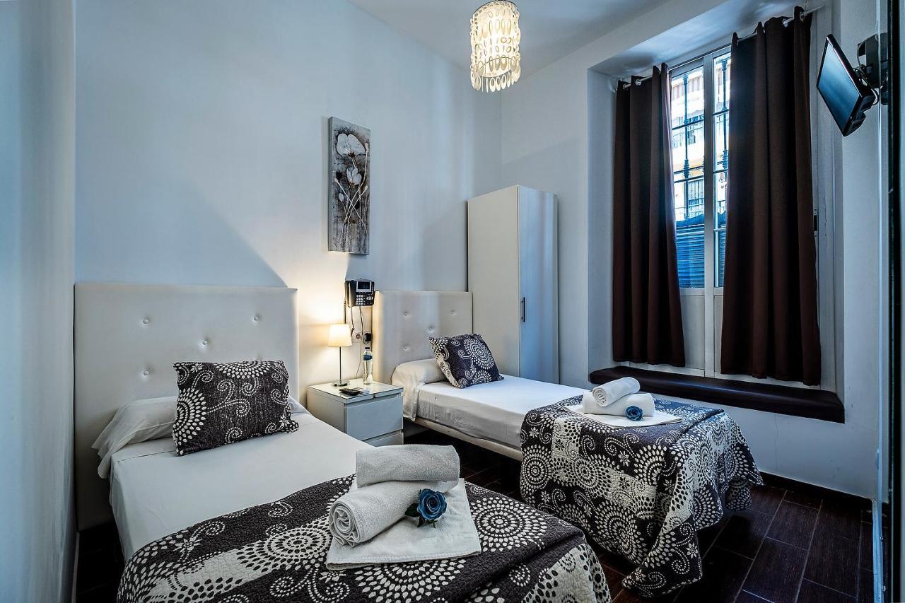 Hotel Noches De Triana à Séville Extérieur photo