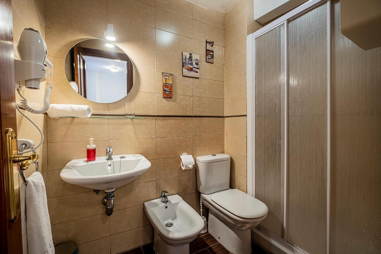 Hotel Noches De Triana à Séville Extérieur photo