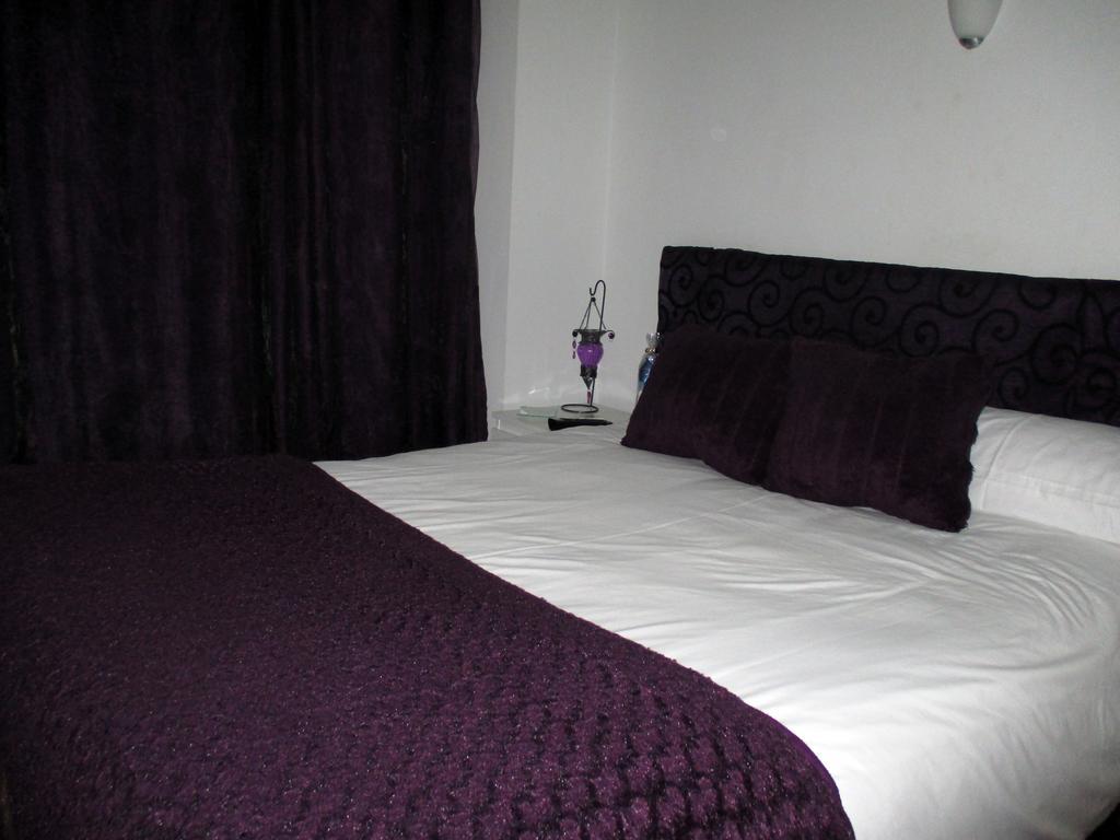 Hotel Noches De Triana à Séville Extérieur photo