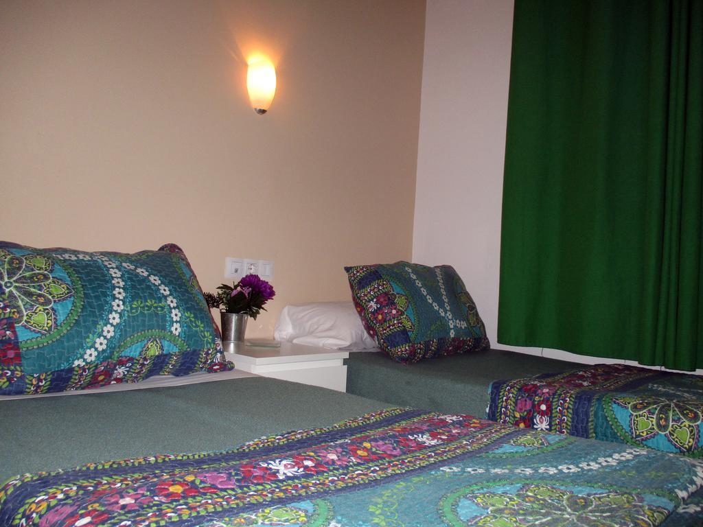 Hotel Noches De Triana à Séville Extérieur photo