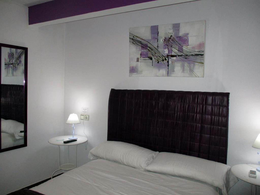 Hotel Noches De Triana à Séville Extérieur photo