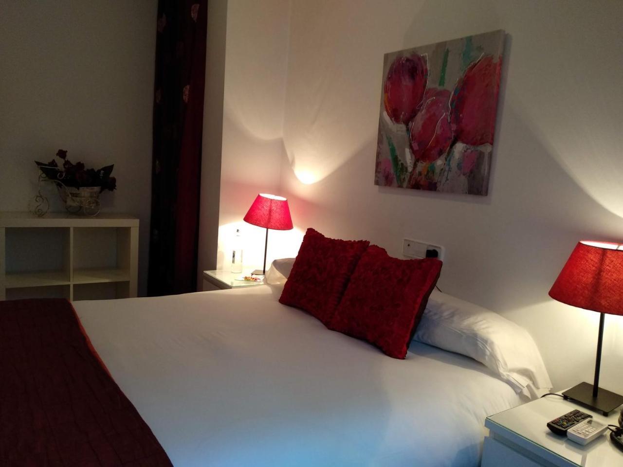 Hotel Noches De Triana à Séville Extérieur photo