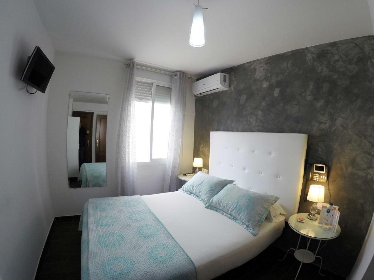 Hotel Noches De Triana à Séville Extérieur photo
