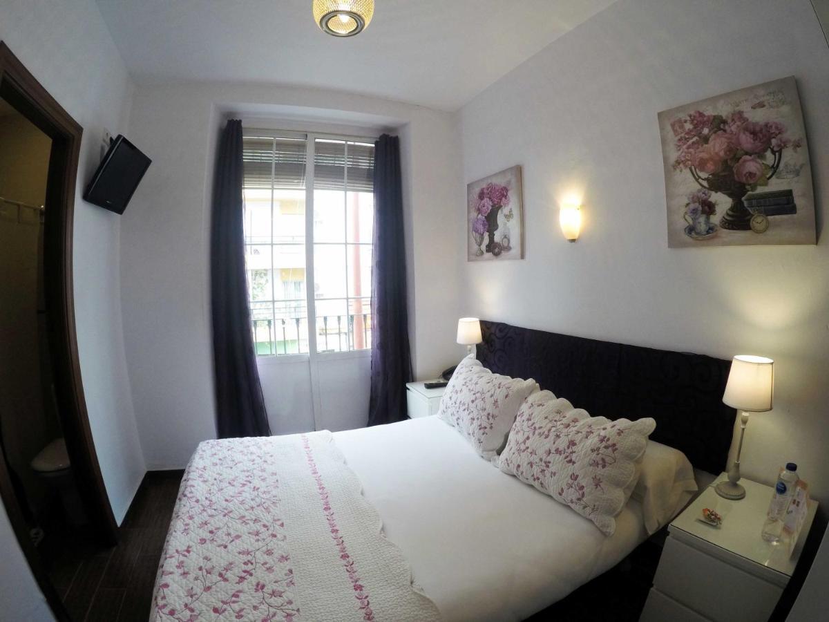 Hotel Noches De Triana à Séville Extérieur photo